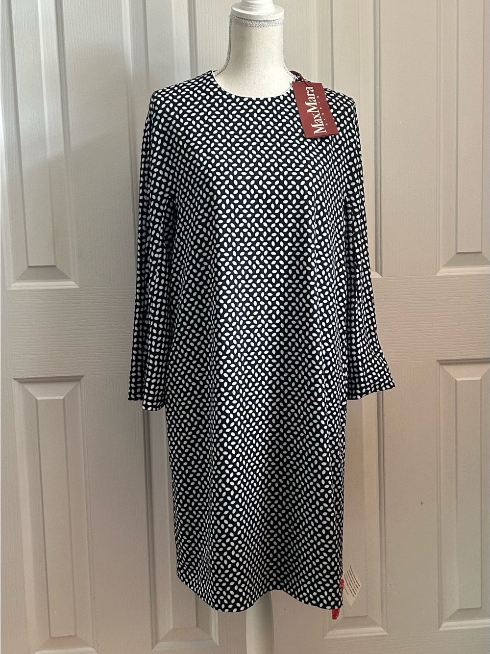 NWT MAXMARA Eye-Shape Long Sleeve Shift Midi Dress, Navy Blue and White, Size 8